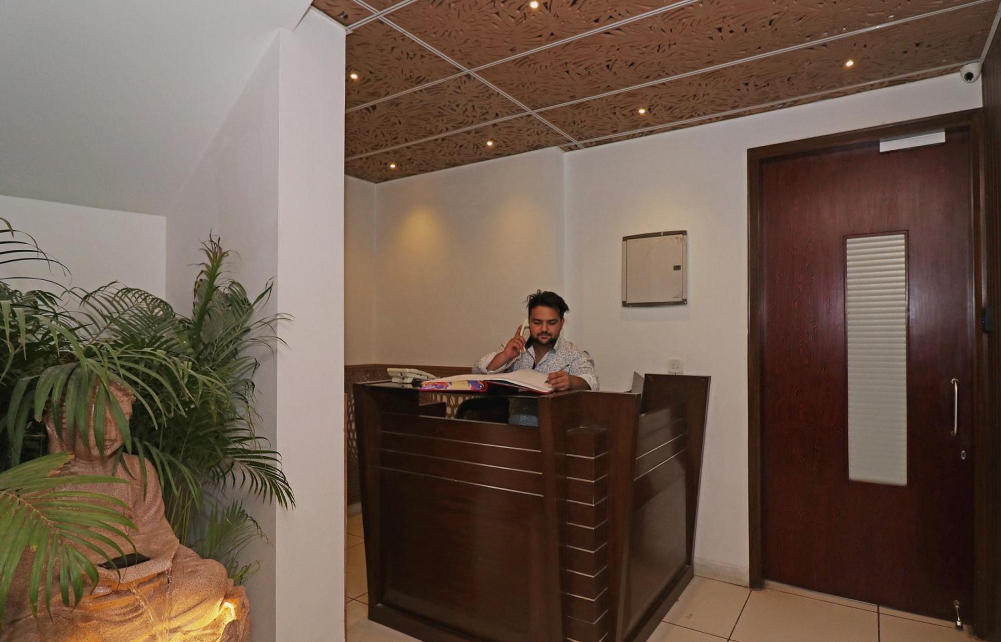 Wonderland Inn Near Aravali Biodiversity Park Гургаон Экстерьер фото