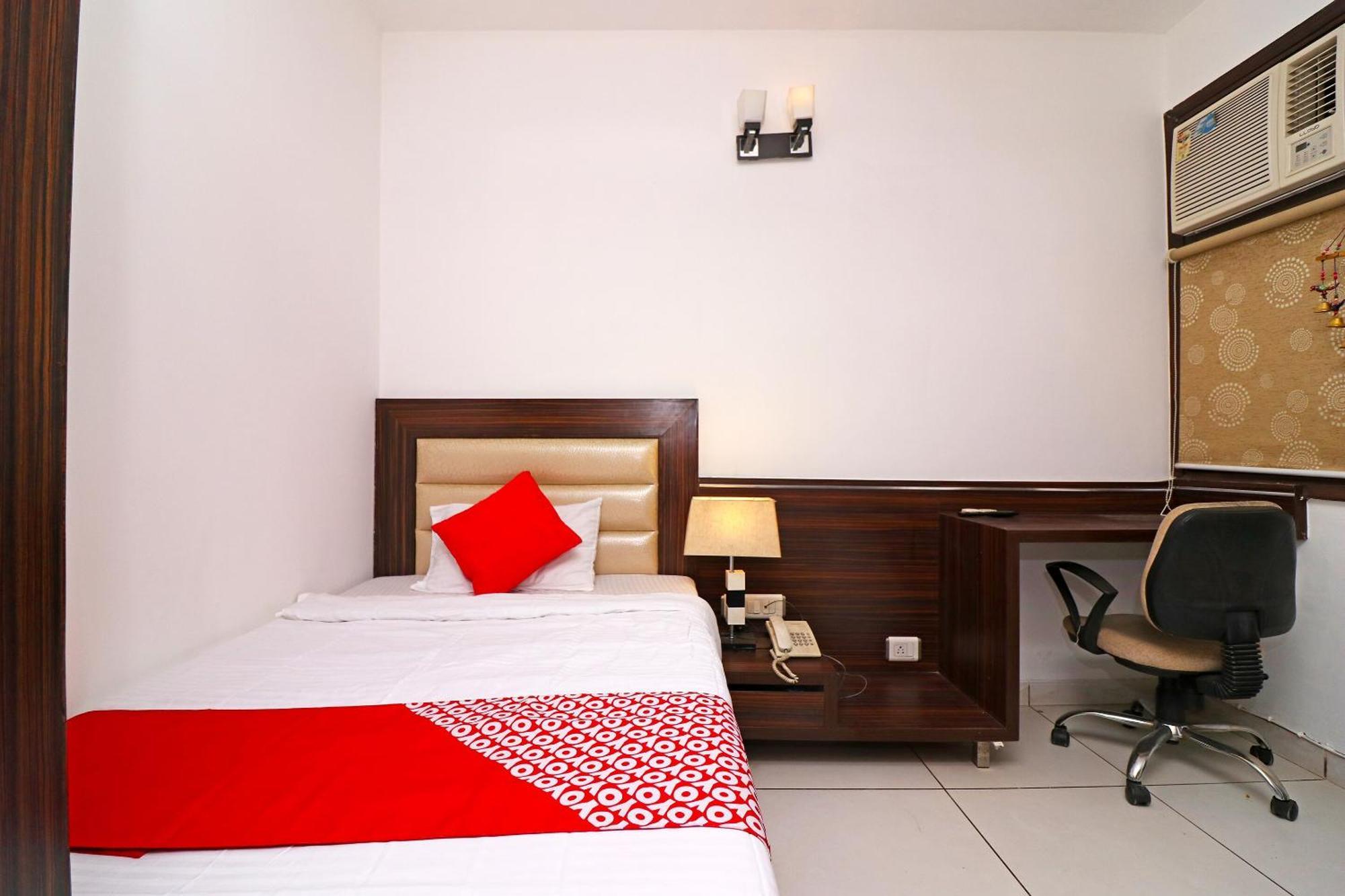 Wonderland Inn Near Aravali Biodiversity Park Гургаон Экстерьер фото