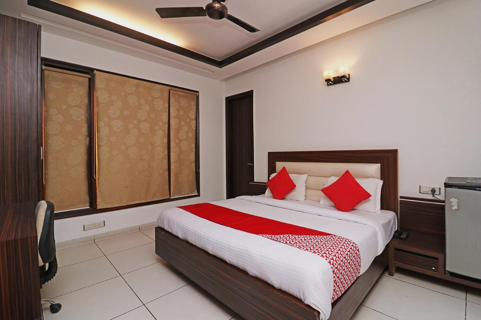 Wonderland Inn Near Aravali Biodiversity Park Гургаон Экстерьер фото