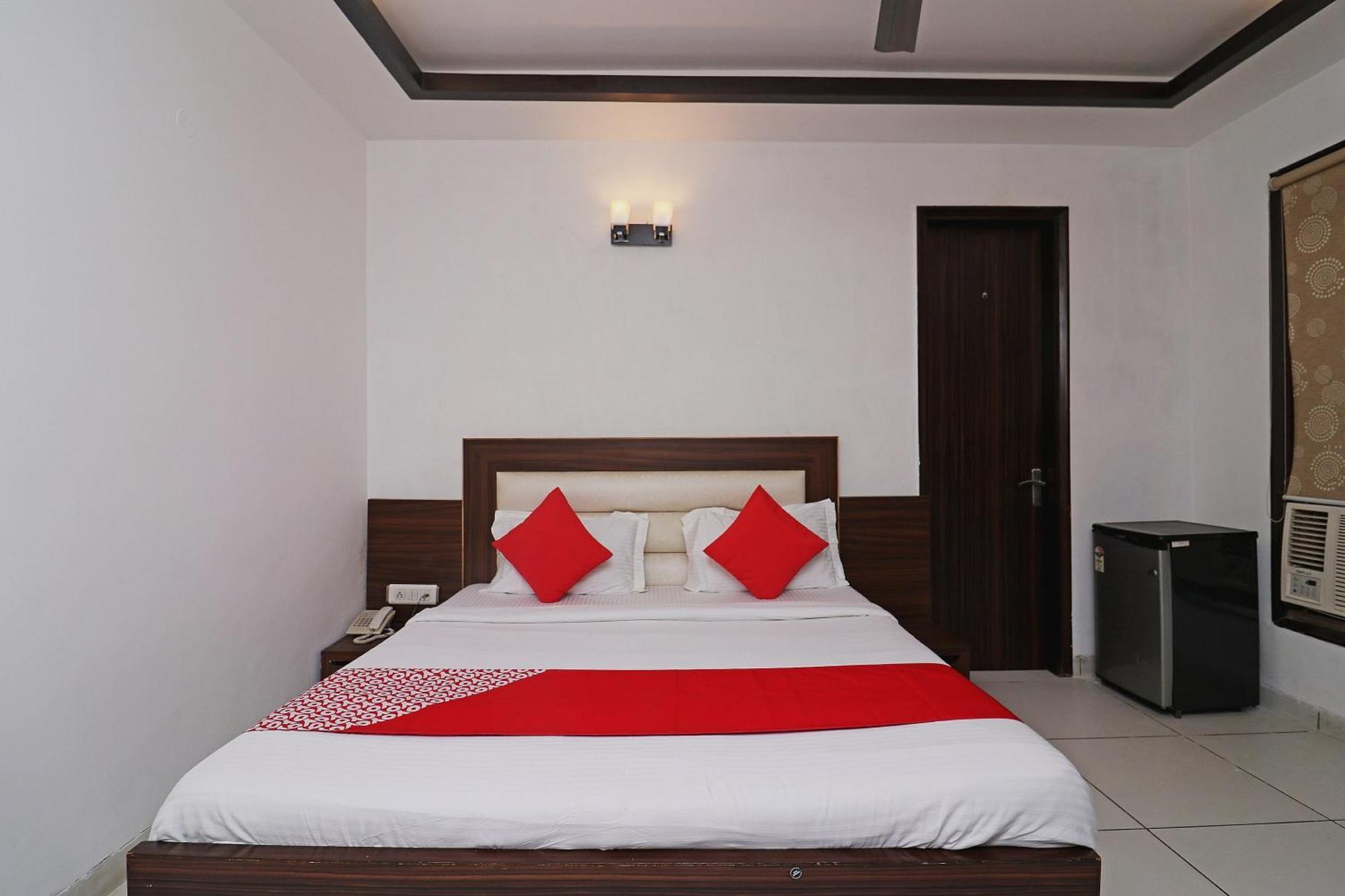 Wonderland Inn Near Aravali Biodiversity Park Гургаон Экстерьер фото