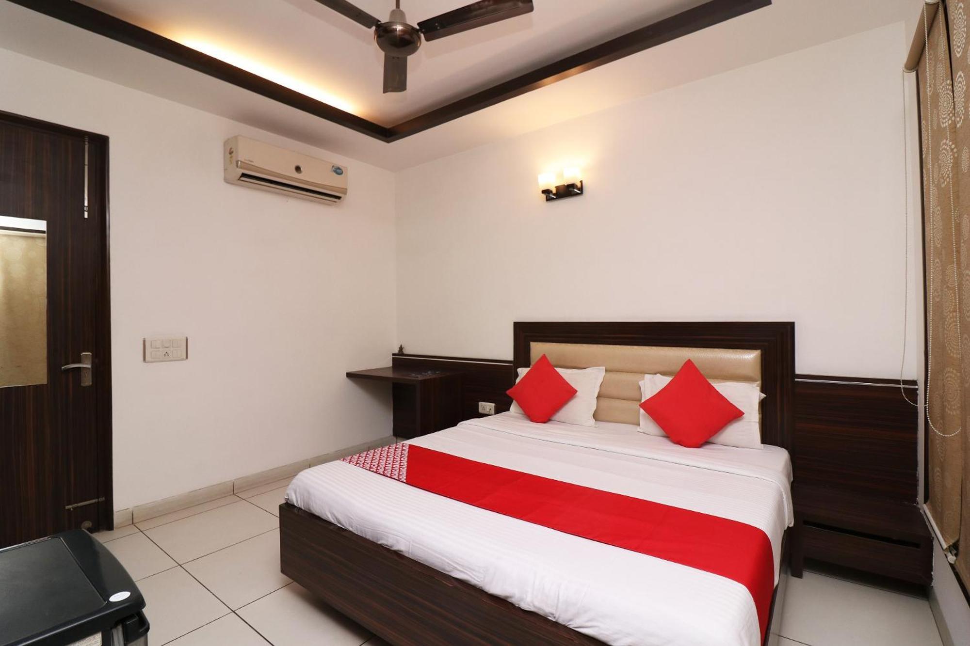 Wonderland Inn Near Aravali Biodiversity Park Гургаон Экстерьер фото